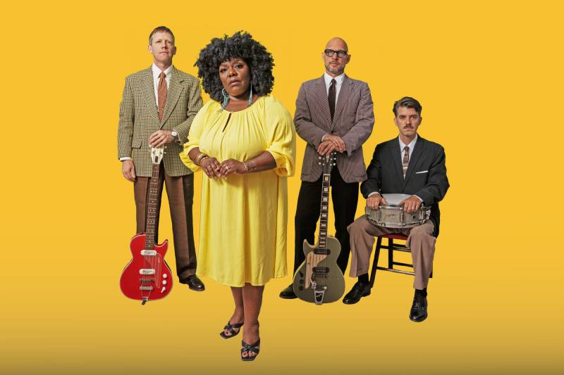 MICHELLE DAVID & THE TRUE-TONES